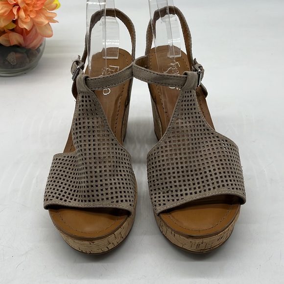 Franco Sarto Clinton Cut Out Tan Cork Wedge Sandal Size 8. MCW2818B - Picture 2 of 9